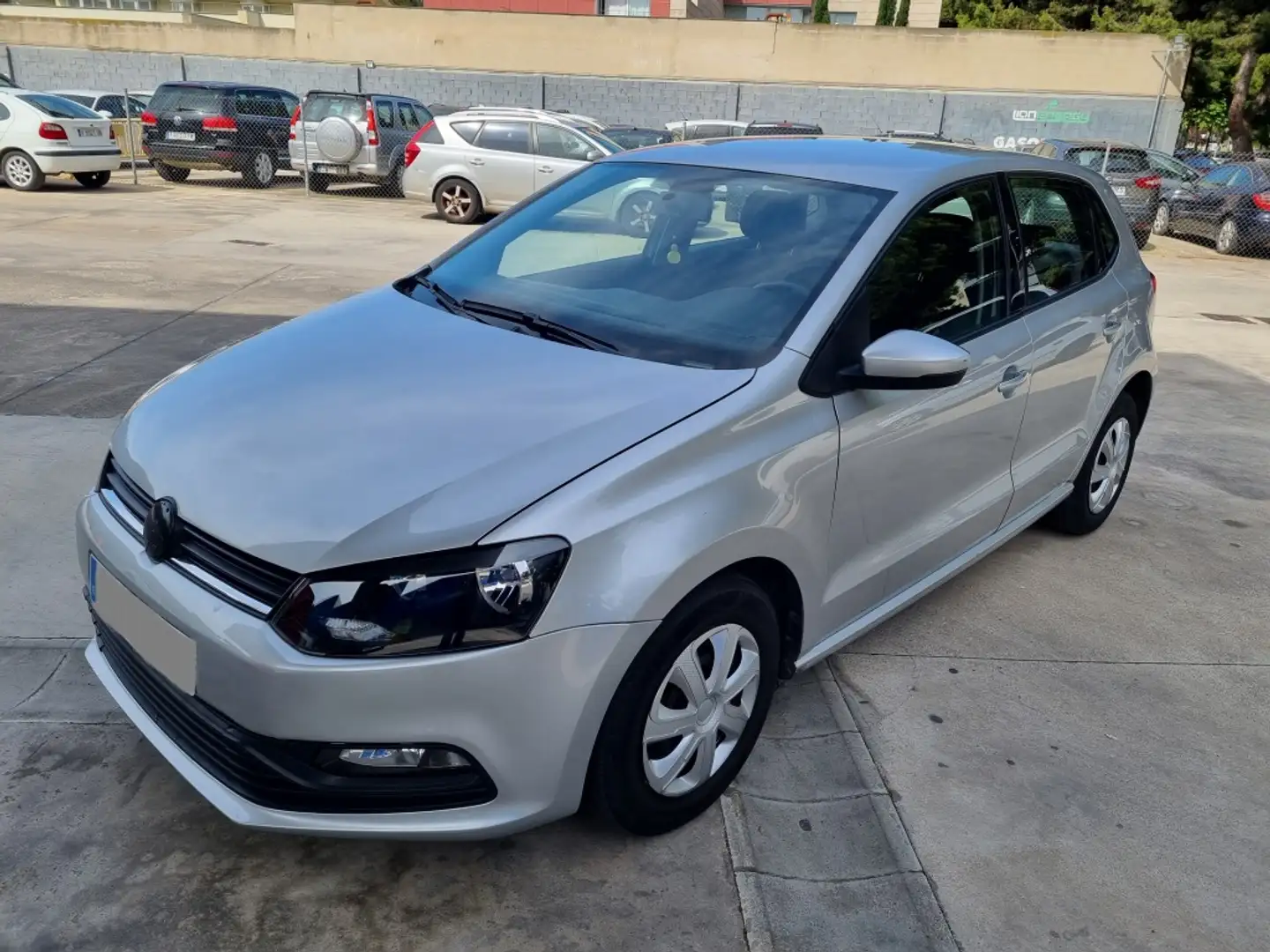Volkswagen Polo 1.0 BMT Edition 44kW Plateado - 1