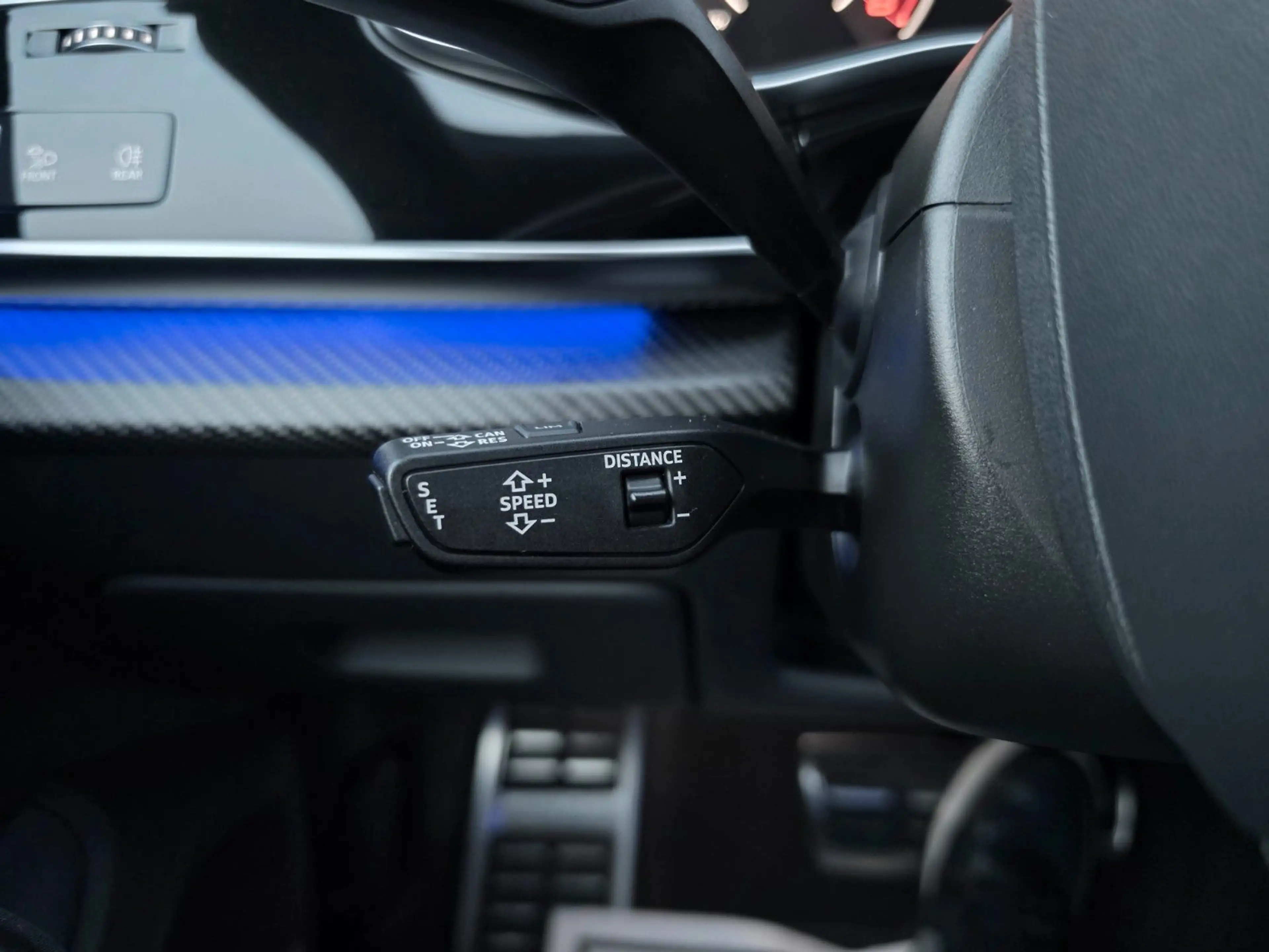 Audi RS Q8 4.0 TFSI QUATTRO KERAMIK B&O PANO 23 INCH / — photo 15
