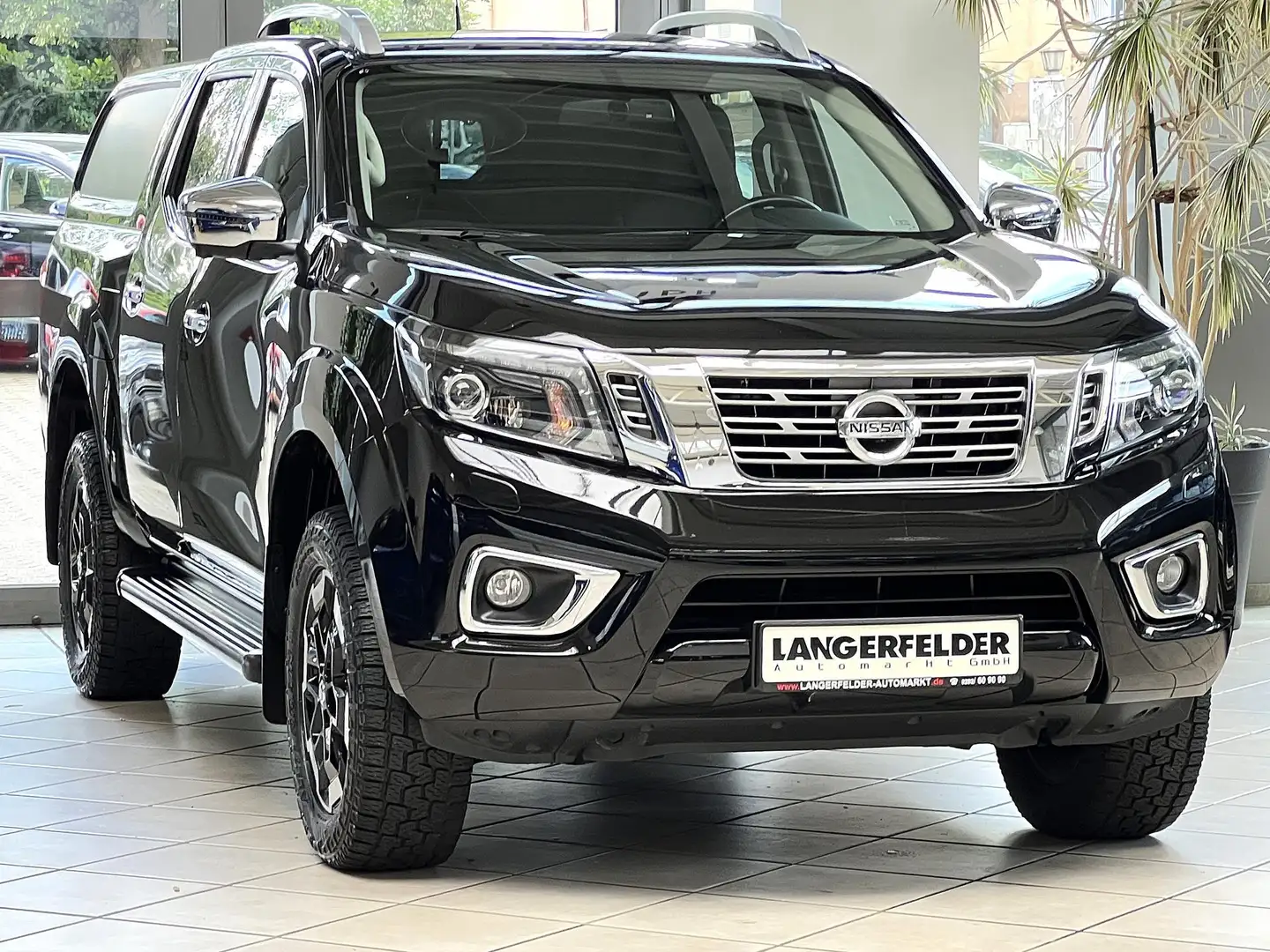 Nissan Navara Navara 4x4 2.3dCi Double Cab STHZG AHK3500KG 360° Negru - 1