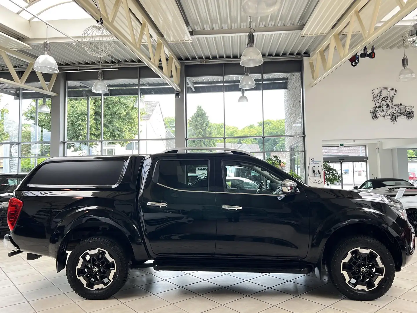 Nissan Navara Navara 4x4 2.3dCi Double Cab STHZG AHK3500KG 360° Negru - 2