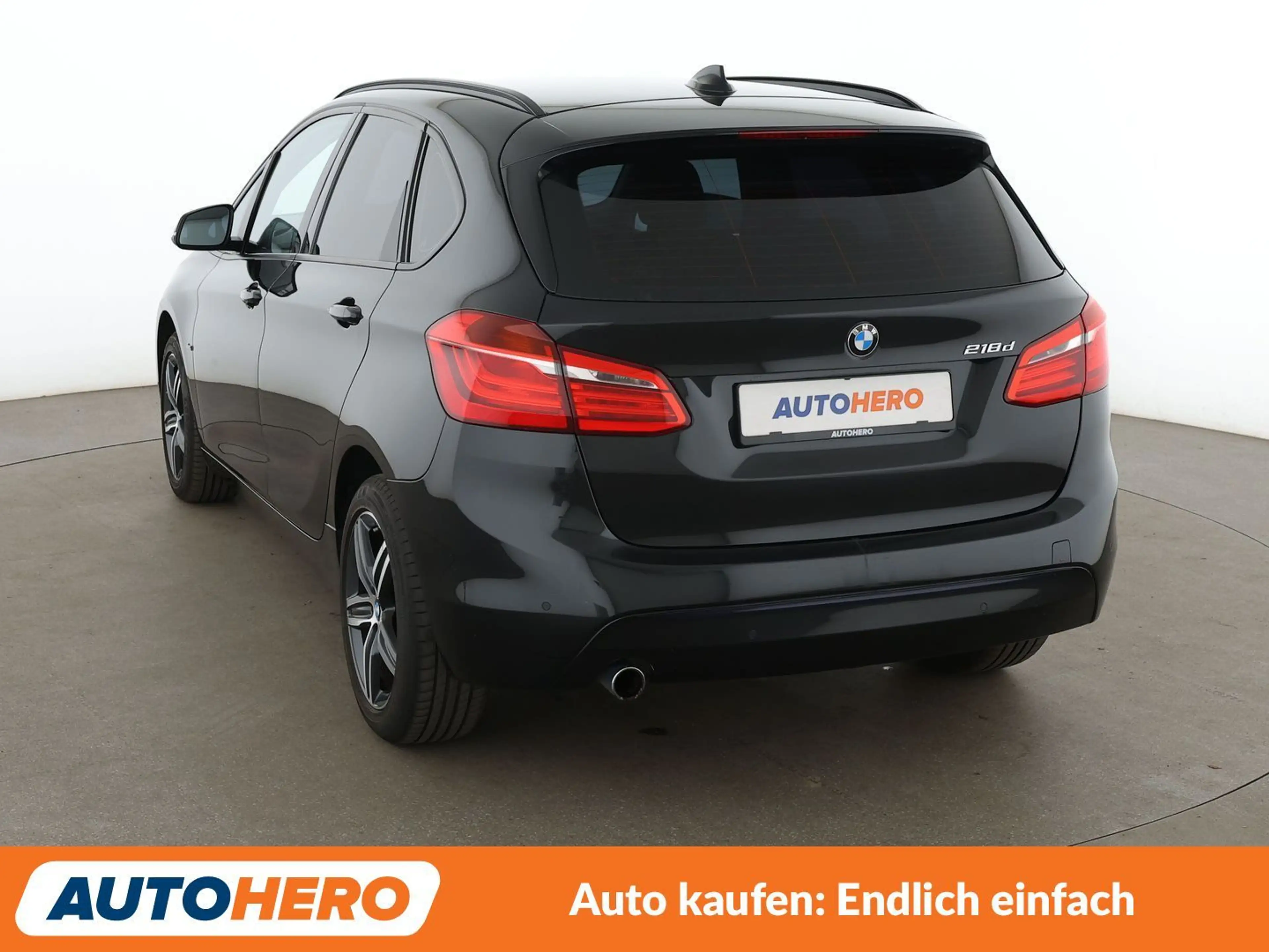 BMW 218 218d Active Tourer Sport Line *NAVI*LED*TEMPO*PDC* — photo 4