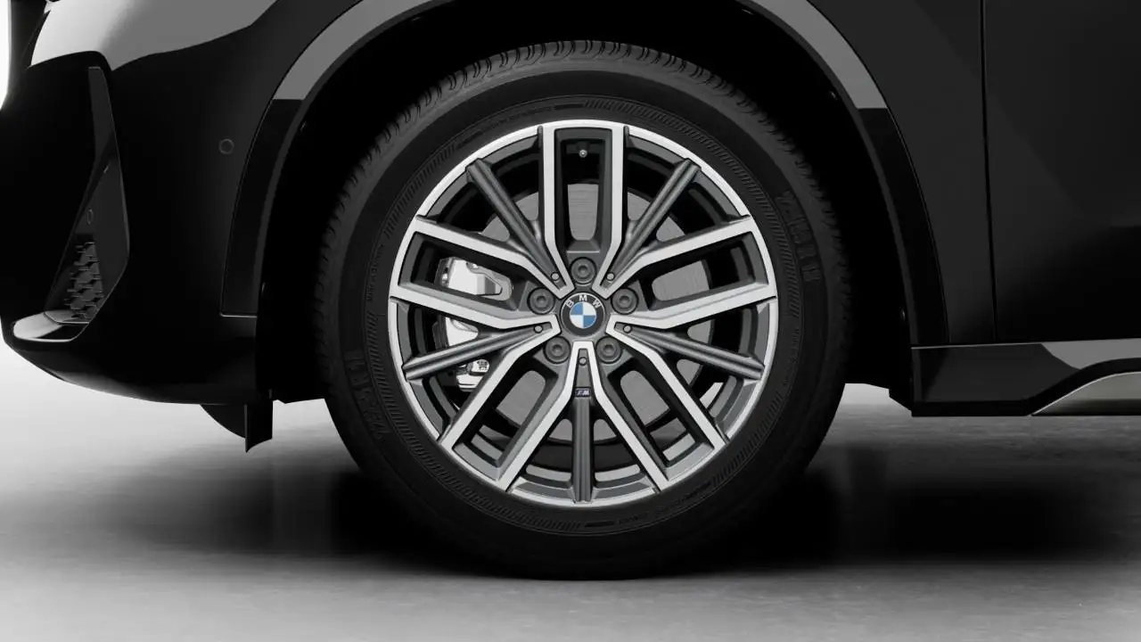 BMW X1 снимка BMW X1