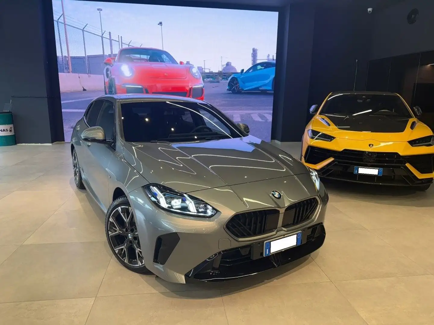 BMW 118 d 5p. Msport Automatica Grau - 2