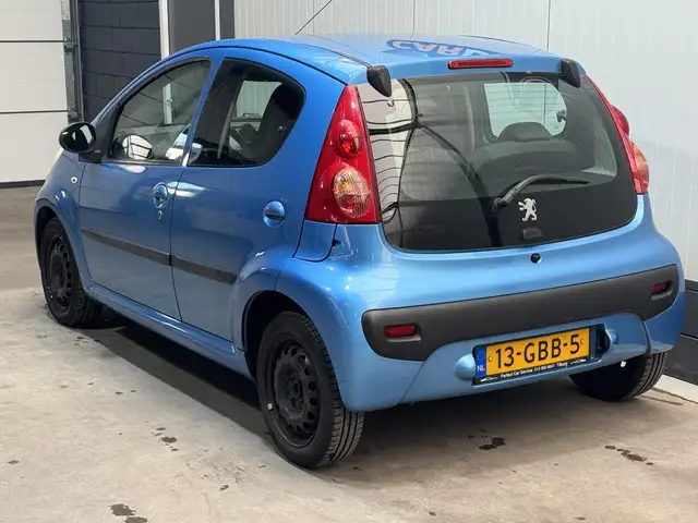 Peugeot 107 view 7