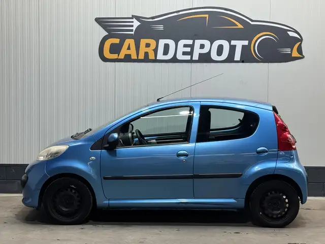 Peugeot 107 view 8