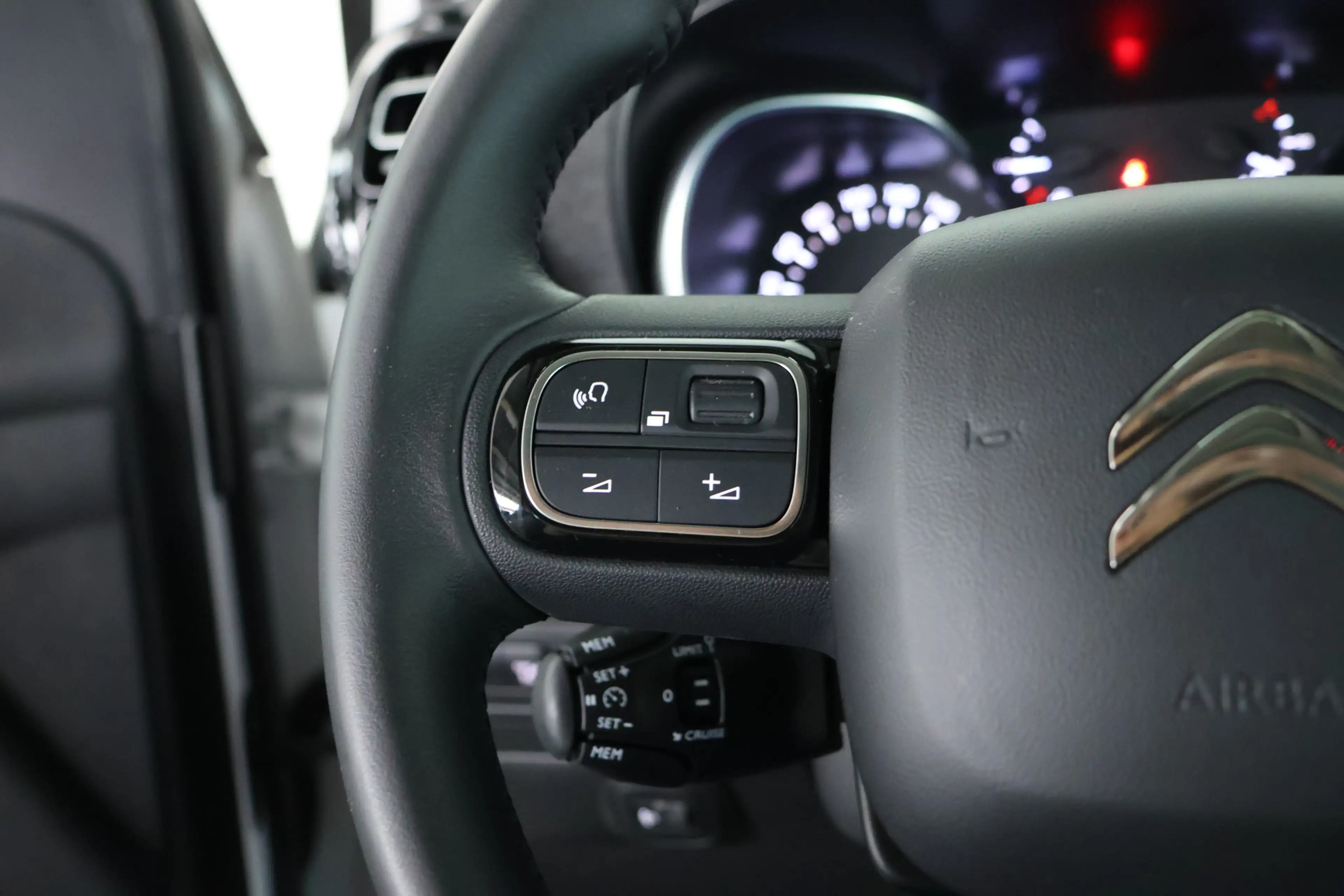 Citroen C3 Aircross 1.2 PureTech Shine / Automaat / Carplay / Cruise c — photo 24