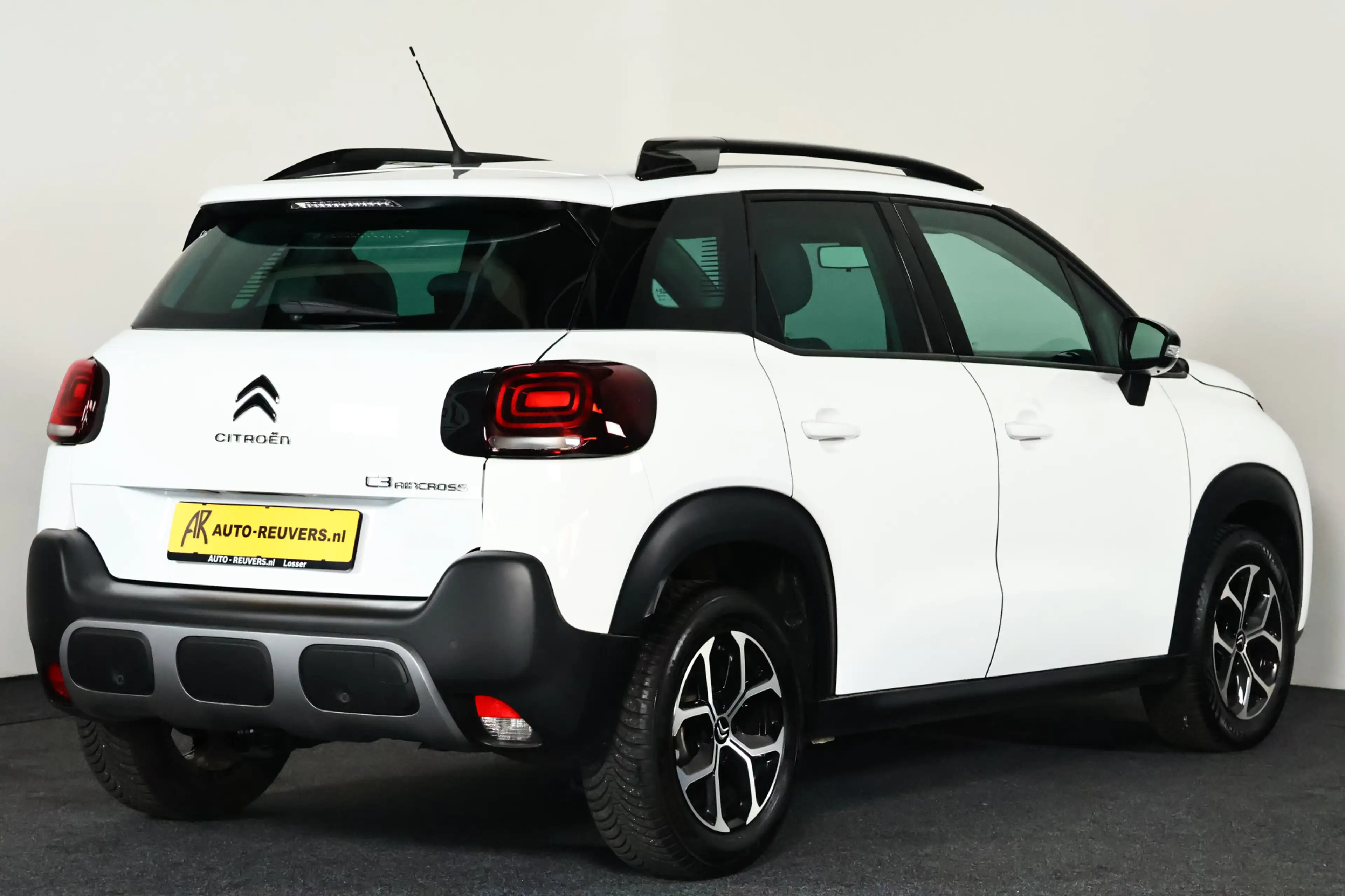 Citroen C3 Aircross 1.2 PureTech Shine / Automaat / Carplay / Cruise c — photo 2