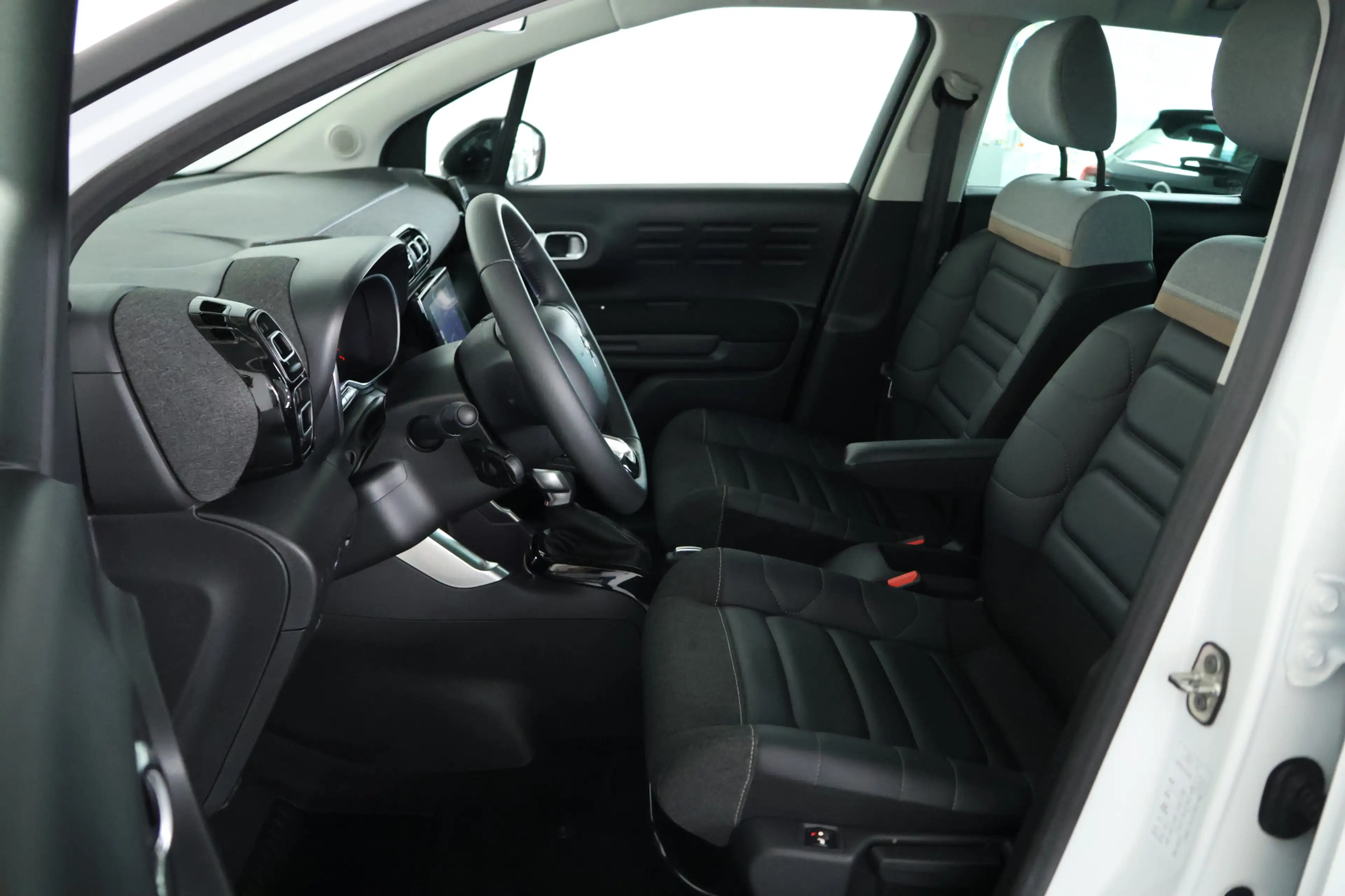 Citroen C3 Aircross 1.2 PureTech Shine / Automaat / Carplay / Cruise c — photo 10