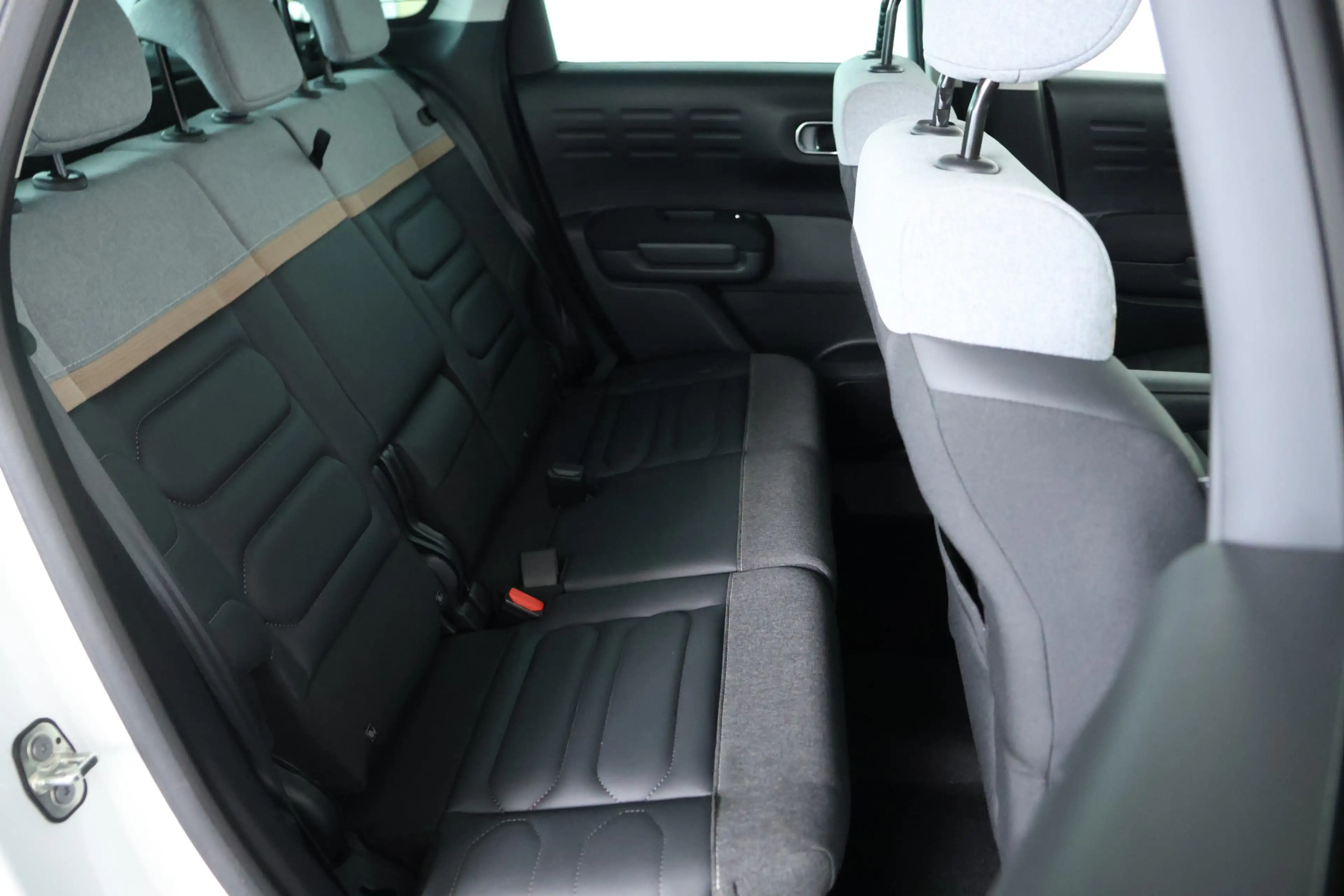 Citroen C3 Aircross 1.2 PureTech Shine / Automaat / Carplay / Cruise c — photo 13