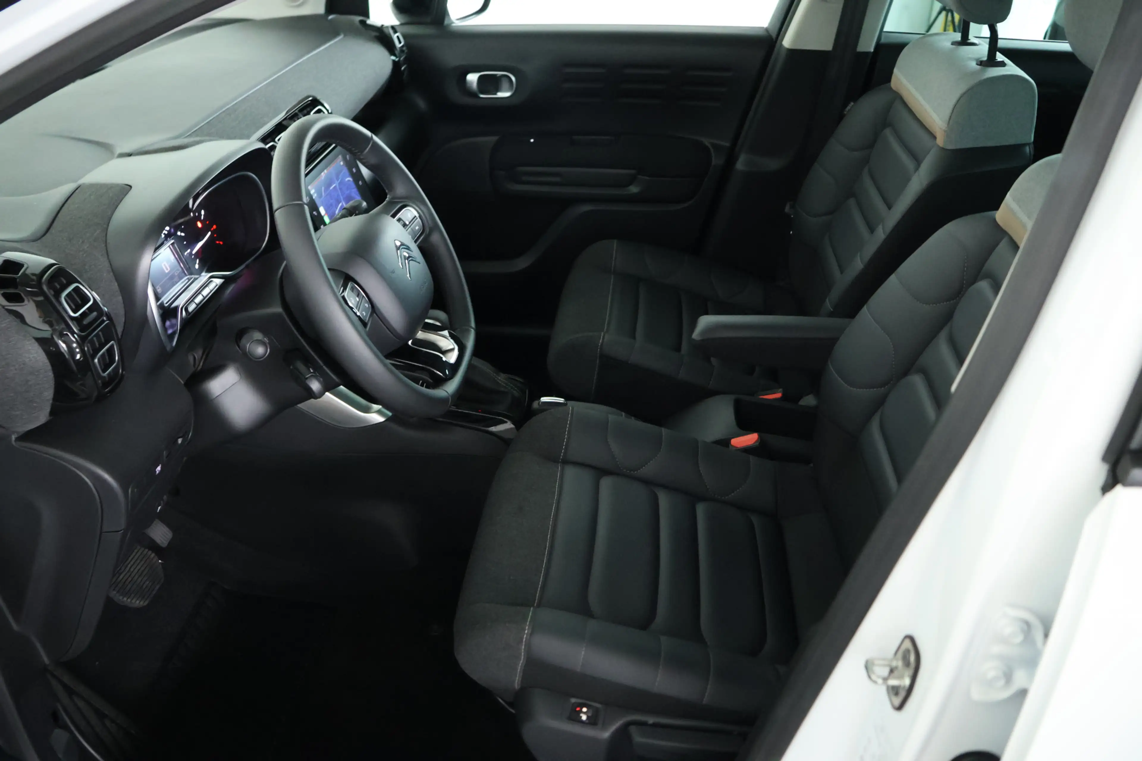 Citroen C3 Aircross 1.2 PureTech Shine / Automaat / Carplay / Cruise c — photo 6