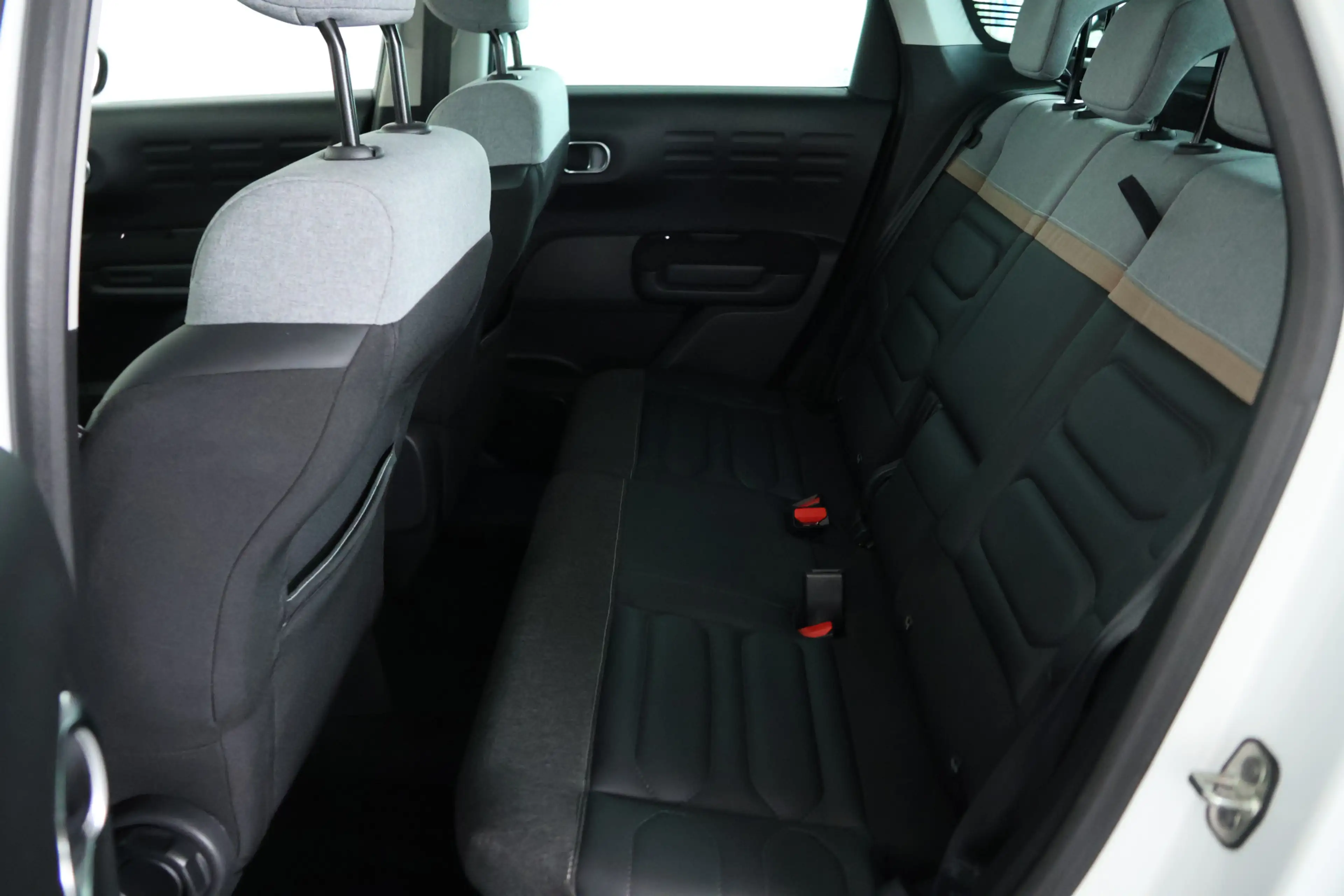 Citroen C3 Aircross 1.2 PureTech Shine / Automaat / Carplay / Cruise c — photo 12