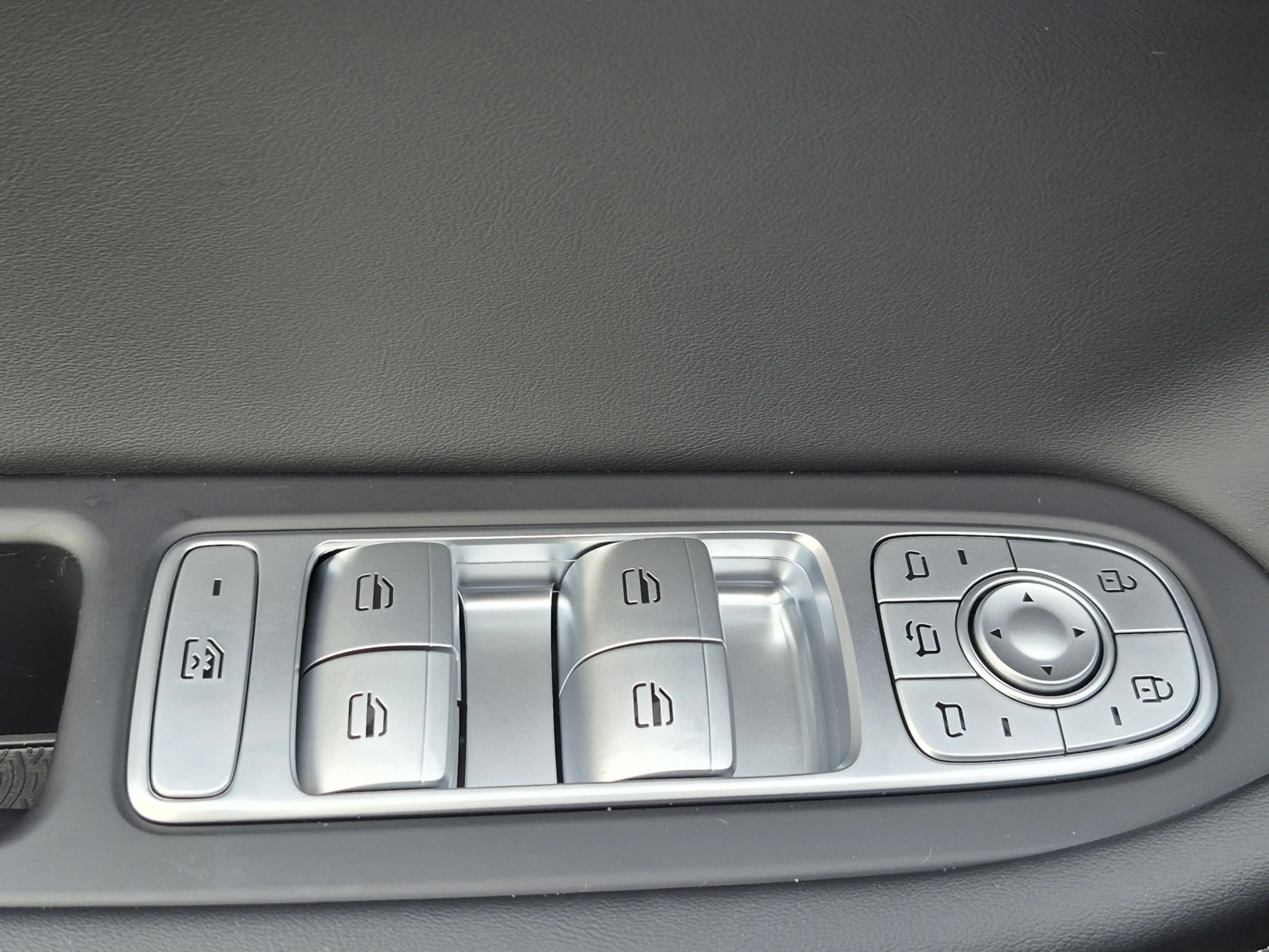 Omoda 5 1.6 T-GDi SHS-H Premium Full Hybride met Navigatie — photo 10