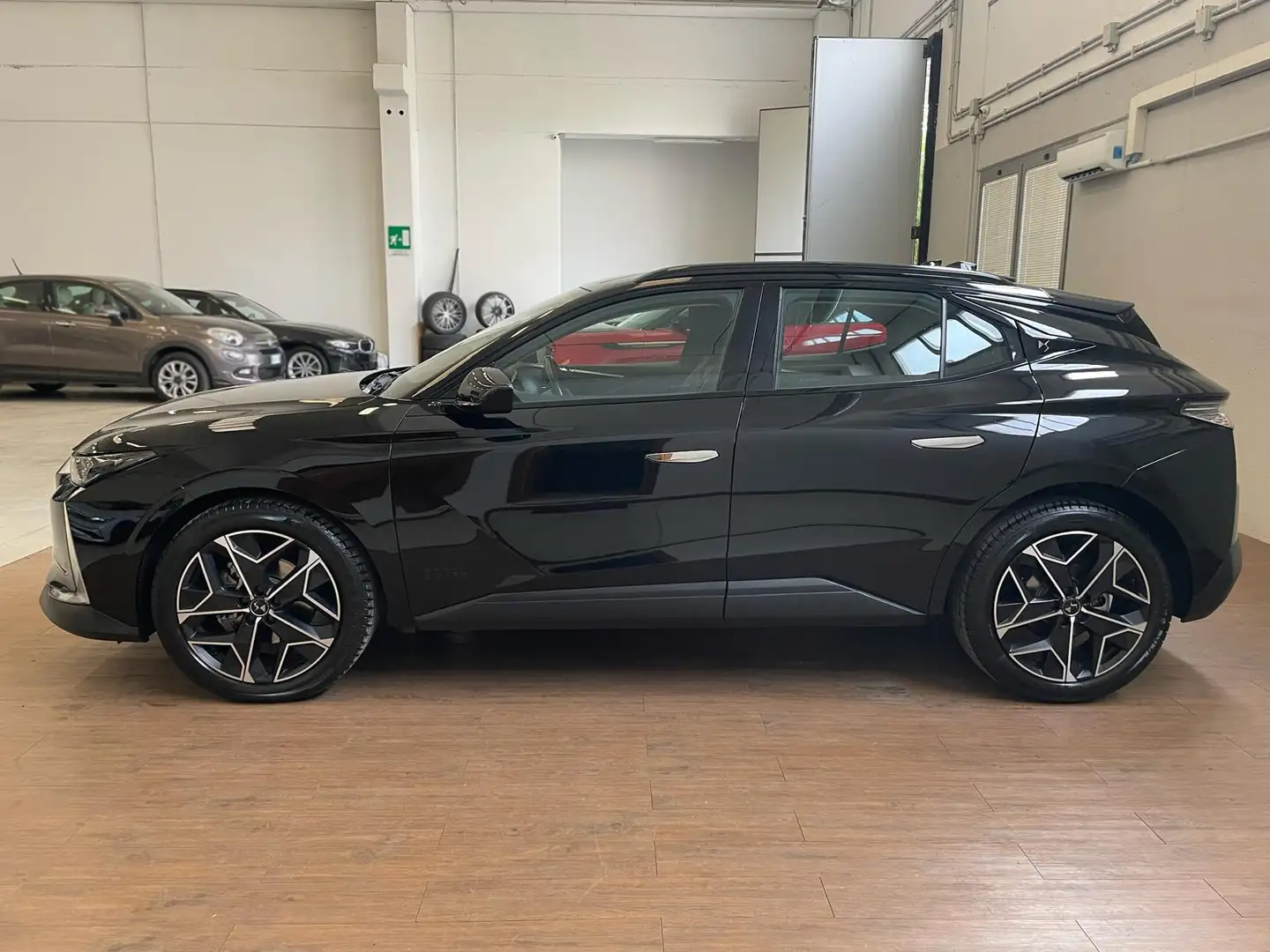 DS Automobiles DS 4 Crossback 1.5 bluehdi Cross Trocadero 130cv auto PERFETTA Schwarz - 2