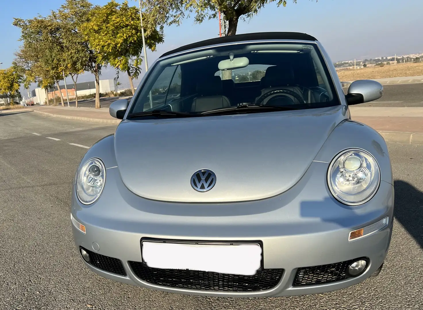 Volkswagen Beetle Cabrio 1.9TDI Red Edition Argintiu - 2