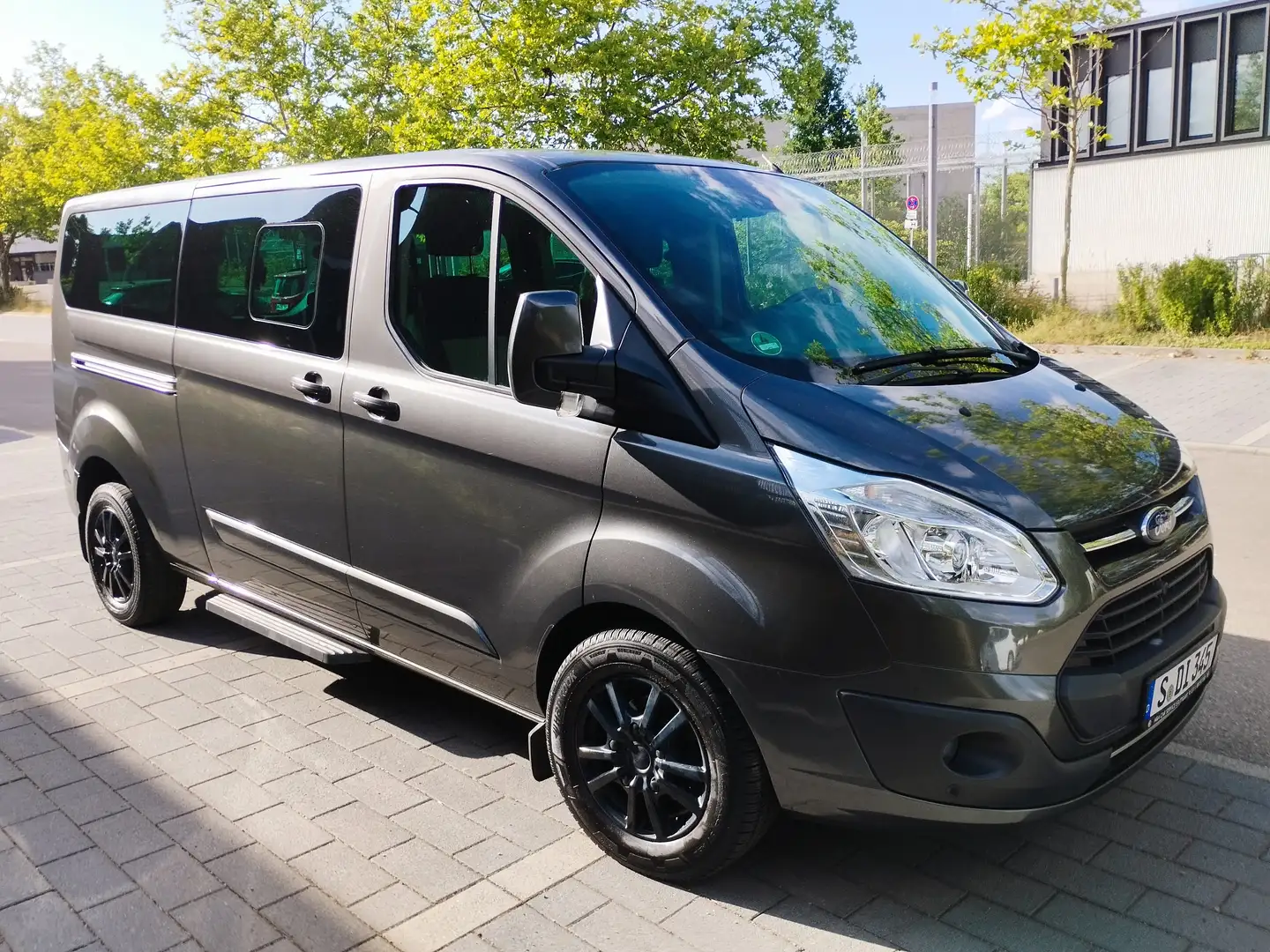 Ford Tourneo Custom L2H1 Titanium - 2