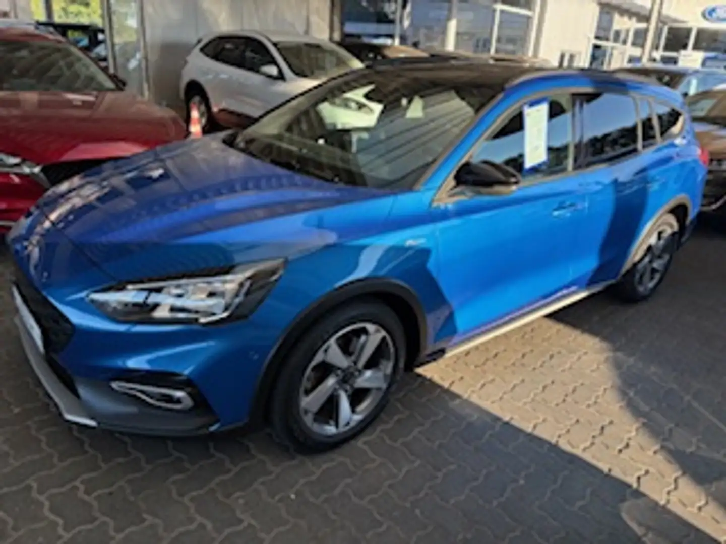 Ford Focus Turnier 1.0 EcoBoost Hybrid ACTIVE X Bleu - 1