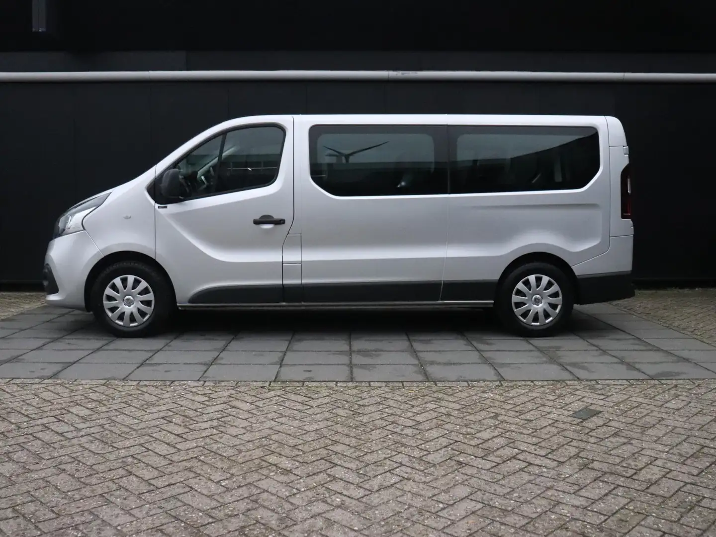 Renault Trafic Passenger 1.6 dCi Grand Authentique Energy | 9 PER Grijs - 2