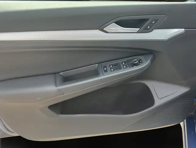 Volkswagen Golf view 12