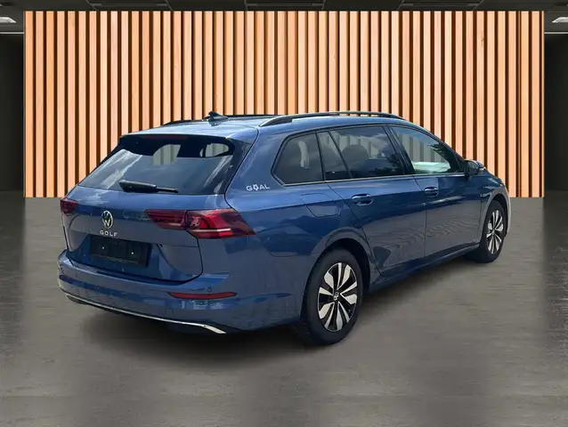 Volkswagen Golf view 6