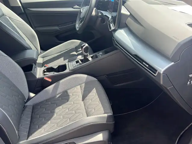 Volkswagen Golf view 14