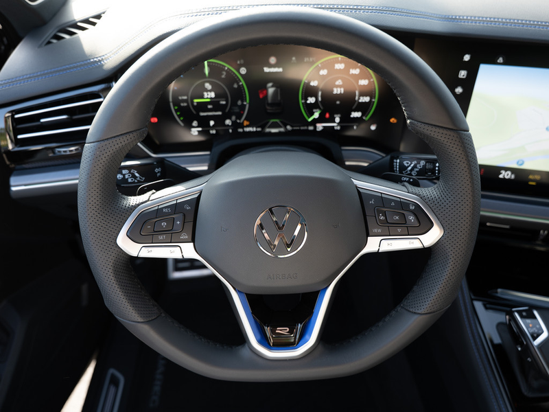 Volkswagen Touareg 3.0 V6 TSI eHybrid R 4M grün foliert — photo 10