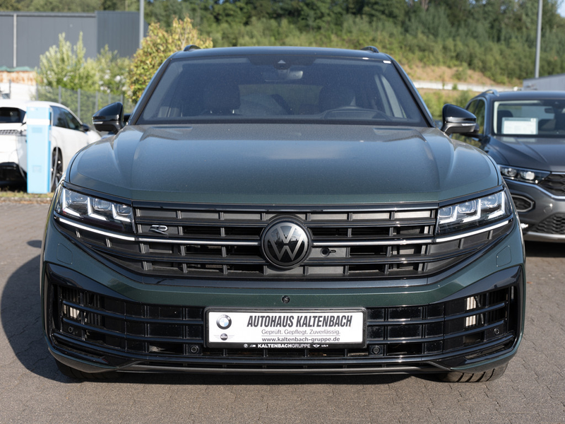 Volkswagen Touareg 3.0 V6 TSI eHybrid R 4M grün foliert — photo 3