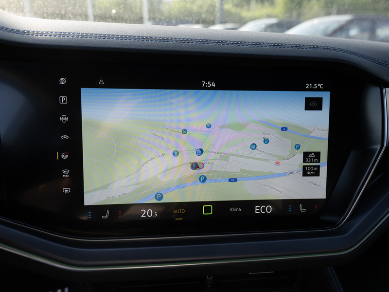 Volkswagen Touareg 3.0 V6 TSI eHybrid R 4M grün foliert — photo 12