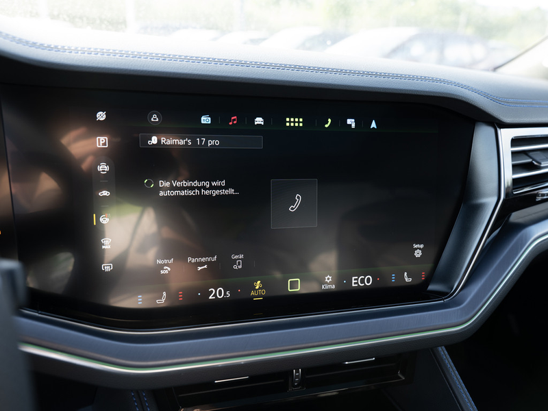 Volkswagen Touareg 3.0 V6 TSI eHybrid R 4M grün foliert — photo 14