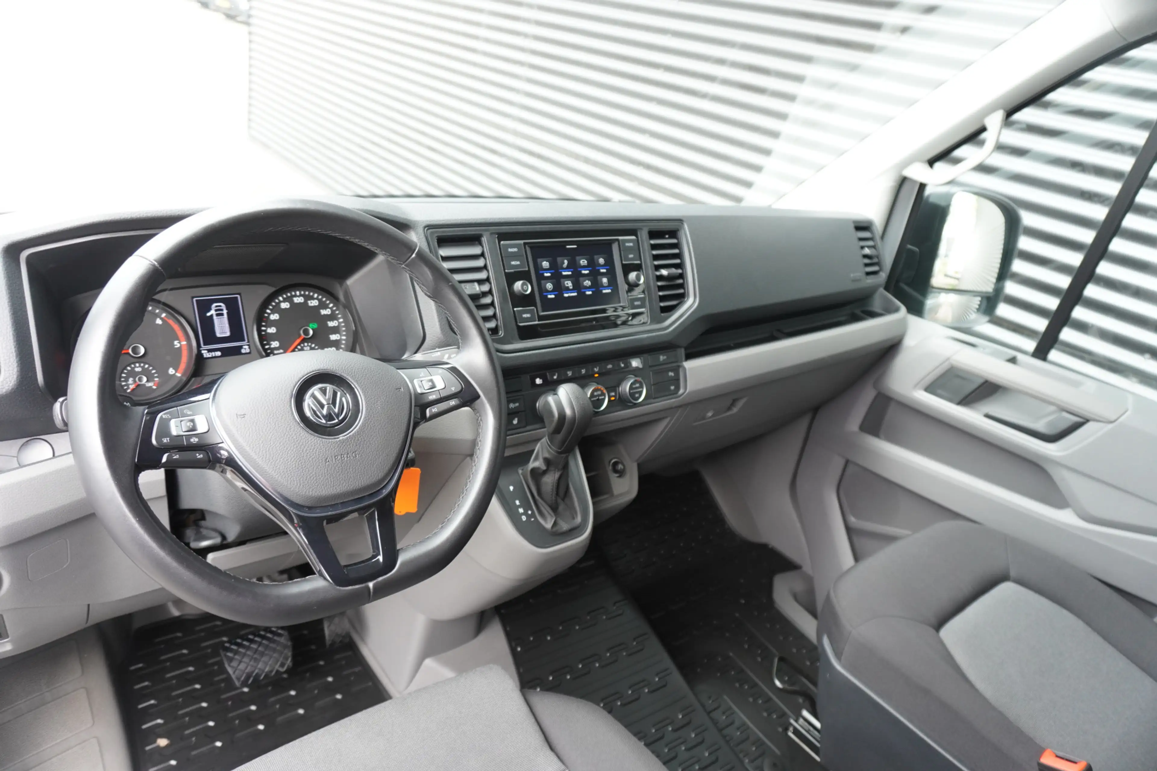 Volkswagen Crafter 180pk Automaat LED Apple Carplay ACC Cruise contro — photo 2
