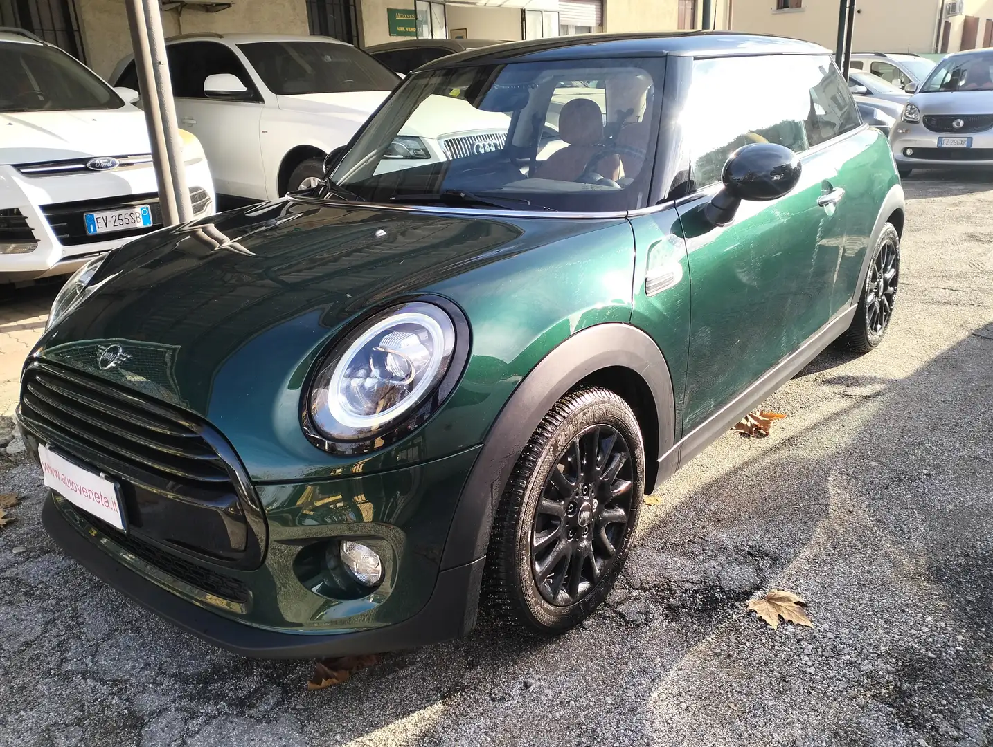 MINI Cooper D Mini IV F56 2018 3p 3p 1.5 Hype auto Verde - 1