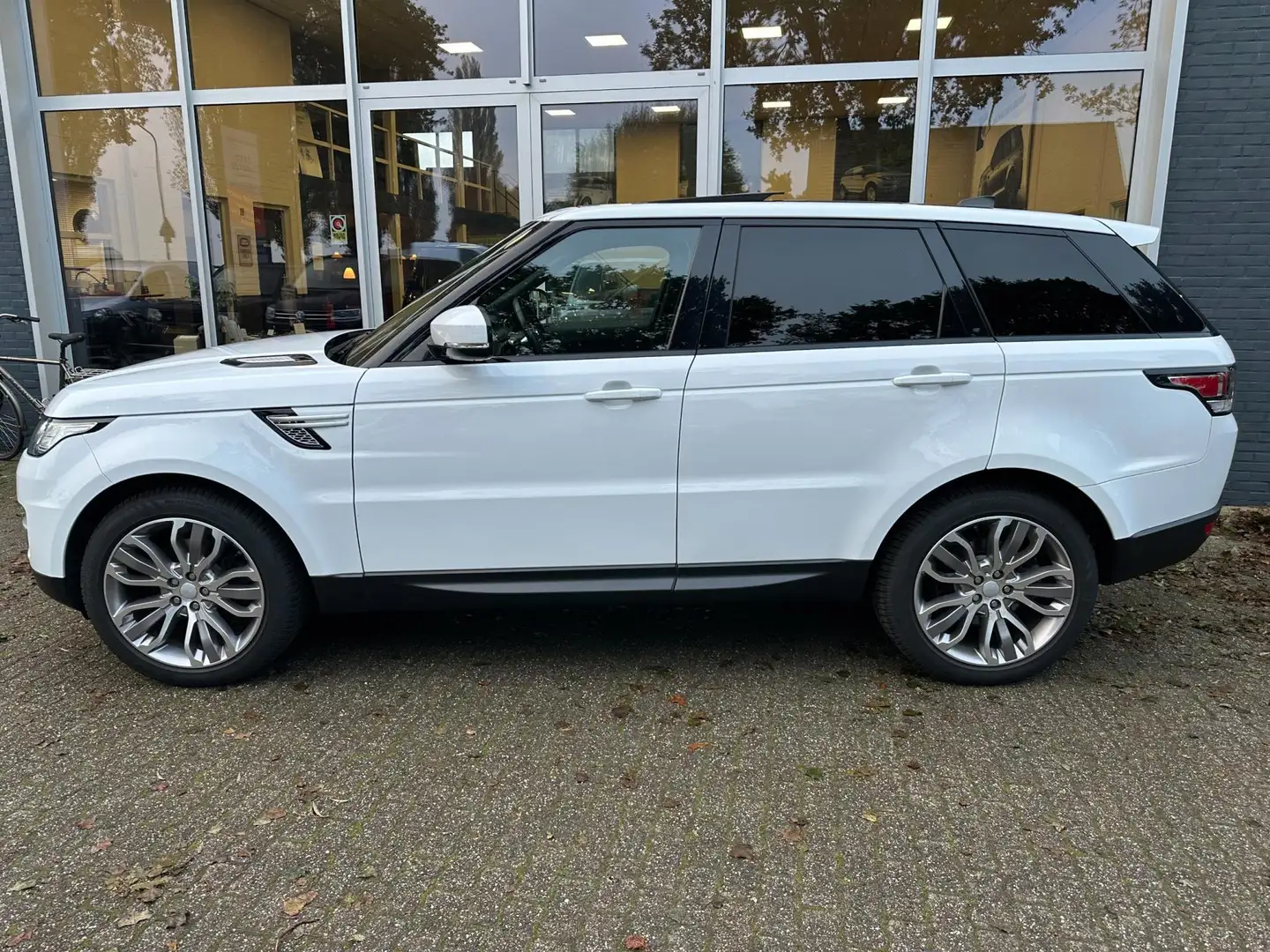 Land Rover Range Rover Sport 3.0 TDV6 HSE Dynamic Nieuwstaat! Wit - 2