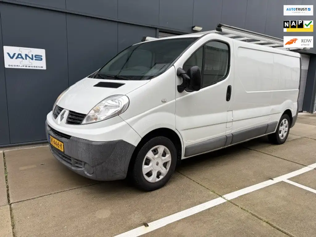 Renault Trafic 2014 из Европы — купить под ключ