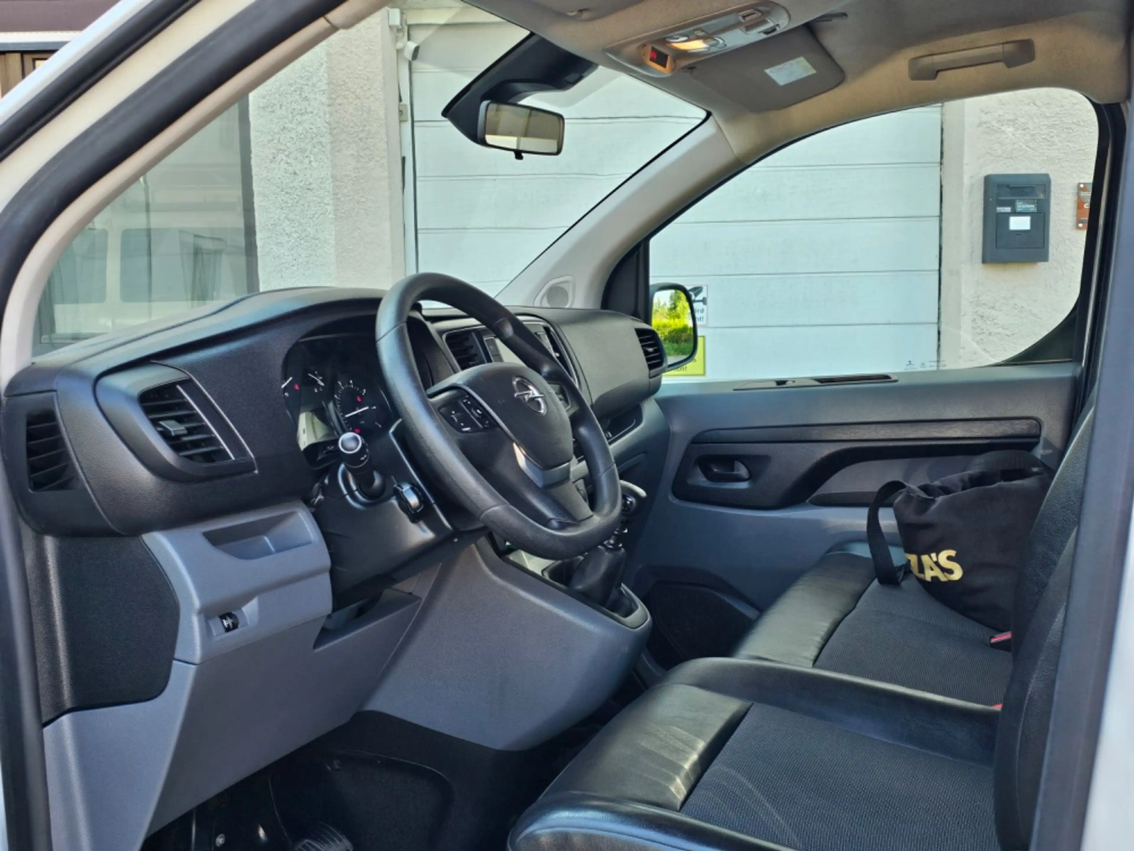 Opel Vivaro 2.0 CDTI ANDROID TEMPOMAT NAVI 1. HAND — photo 14