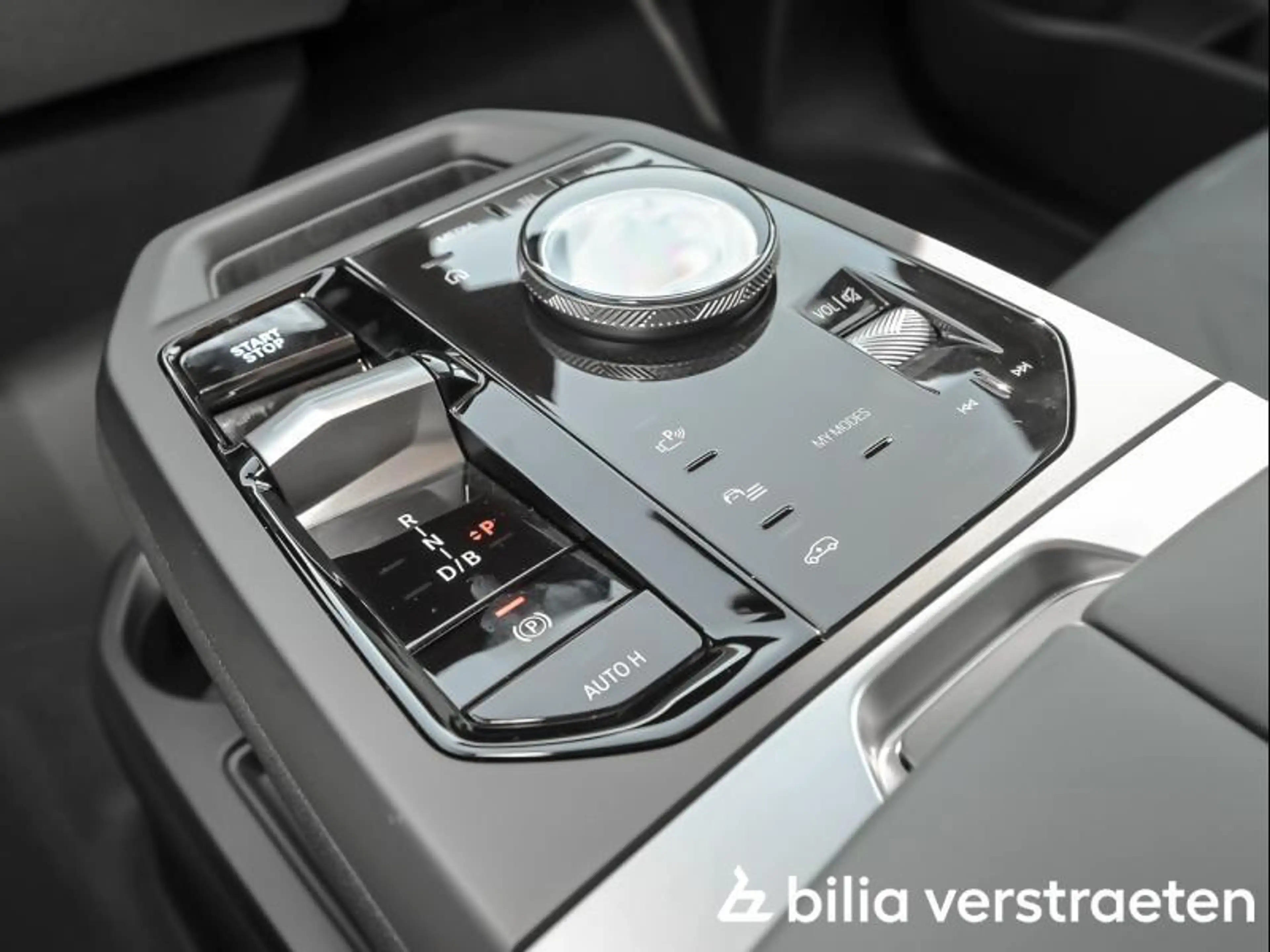 BMW iX xD45 MPro - SKYLOUNGE - TRKHK - ACC - 360 - H&K — photo 11