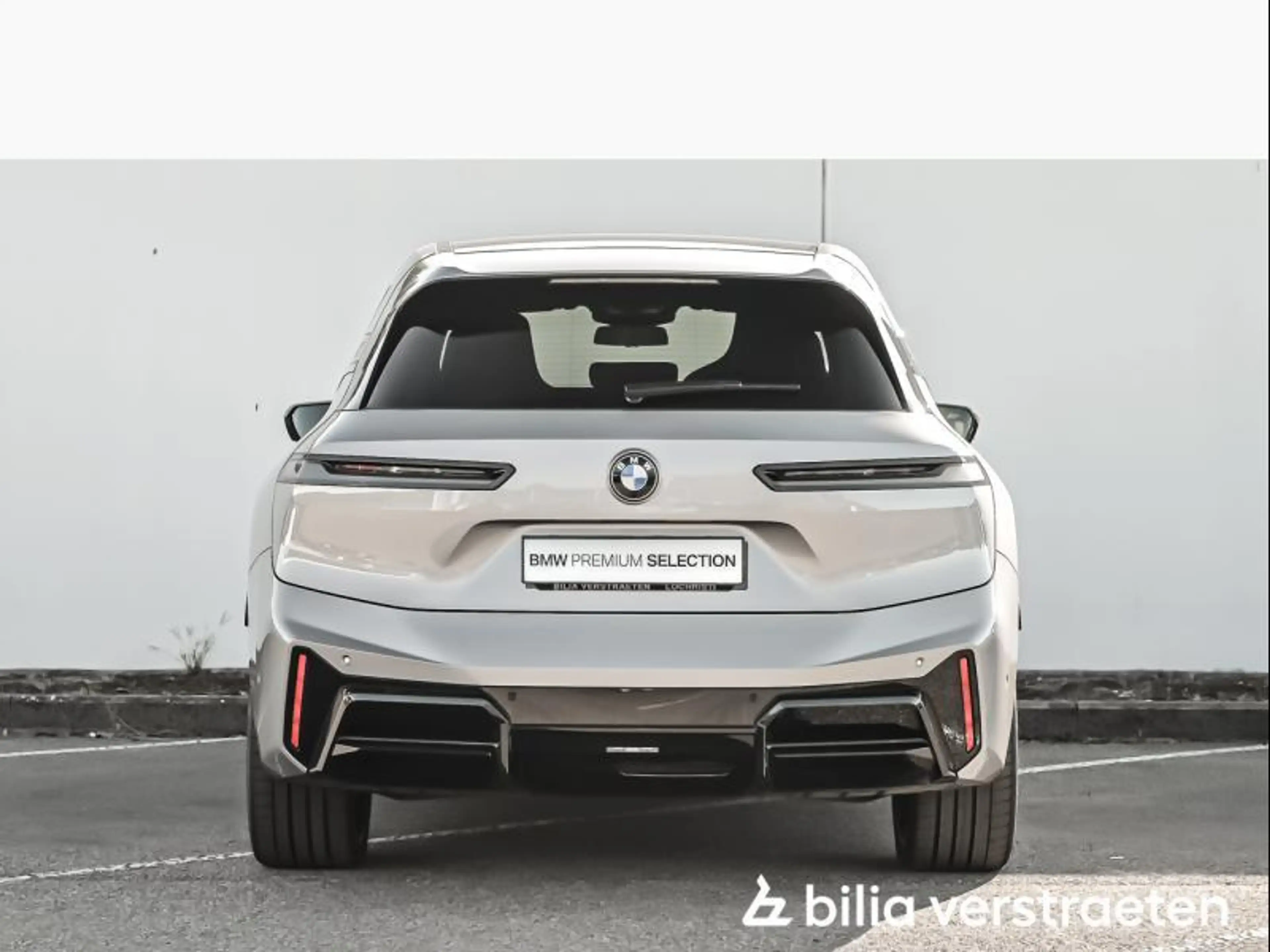 BMW iX xD45 MPro - SKYLOUNGE - TRKHK - ACC - 360 - H&K — photo 4