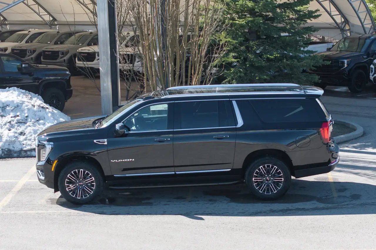 GMC Yukon снимка GMC Yukon