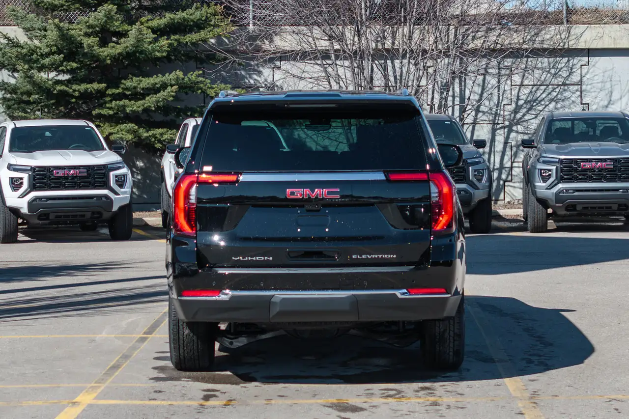 GMC Yukon снимка GMC Yukon