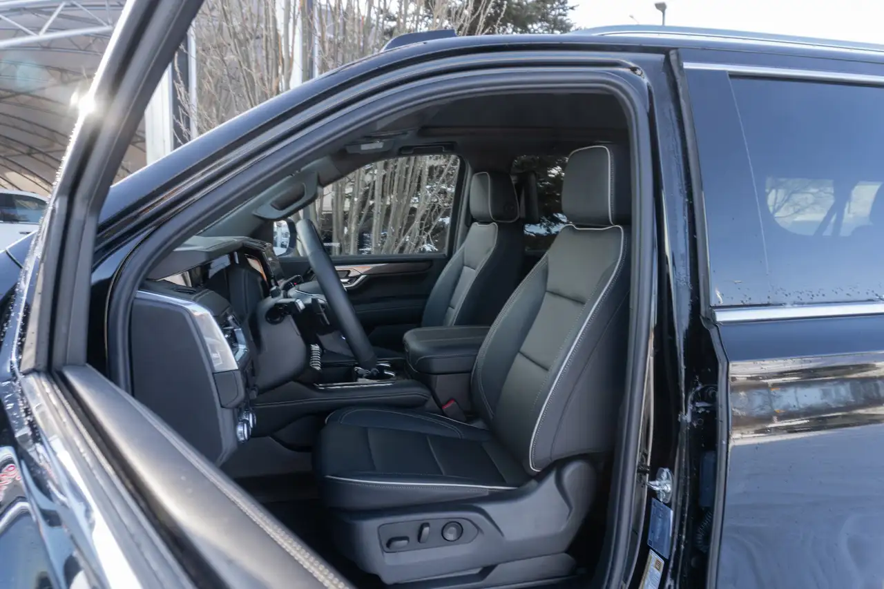 GMC Yukon снимка GMC Yukon