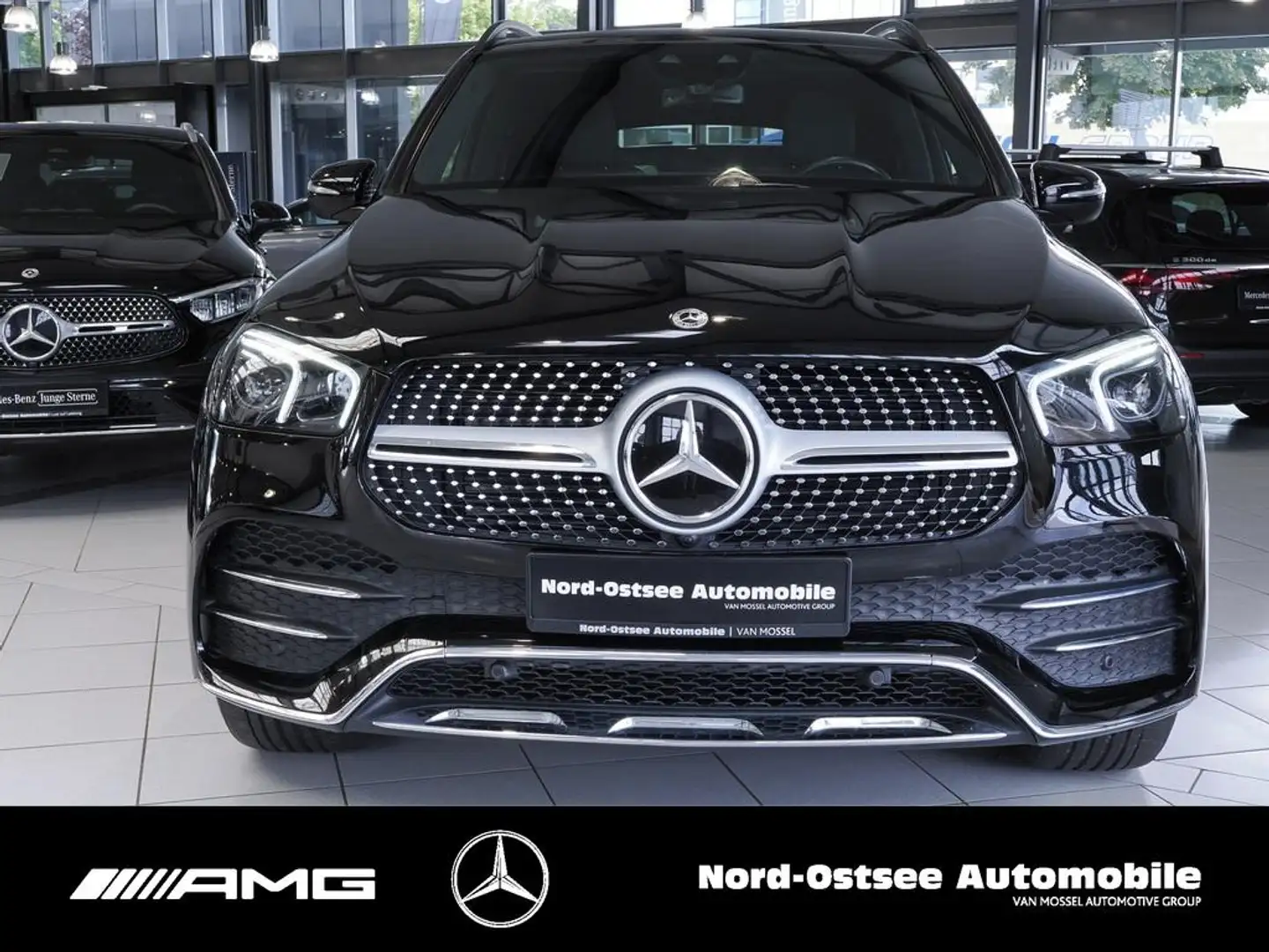 Mercedes-Benz GLE 300 d 4M AMG NAVI KAMERA PANO AHK LED NIGHT Noir - 2