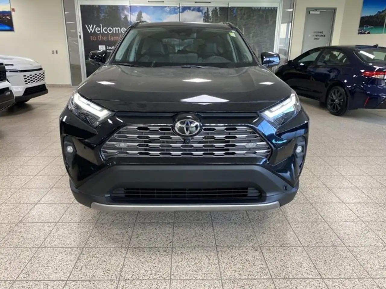 Toyota RAV 4 снимка Toyota RAV 4