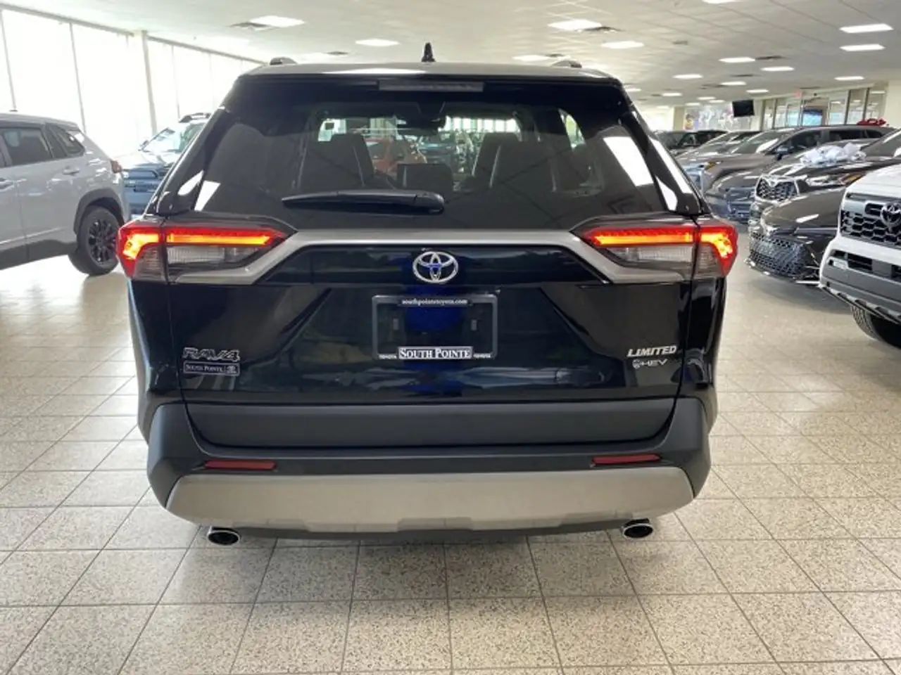 Toyota RAV 4 снимка Toyota RAV 4