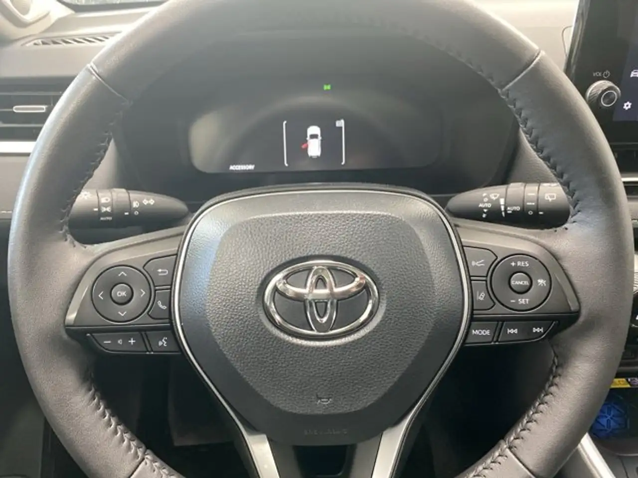 Toyota RAV 4 снимка Toyota RAV 4