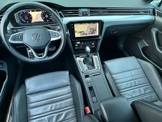 Volkswagen Passat view 14