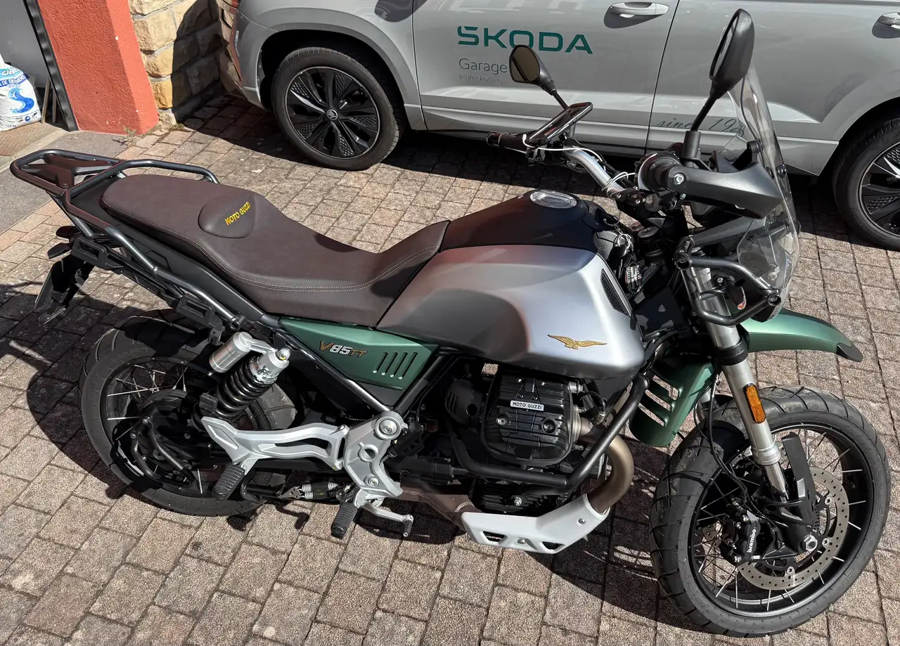 Moto Guzzi V 85 TT