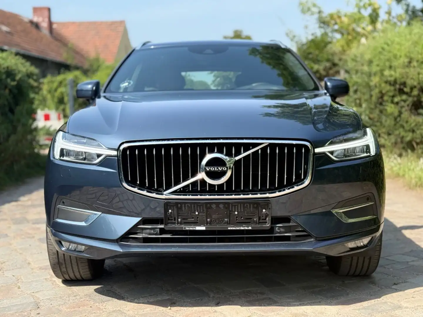 Volvo XC60 XC60 Inscription 2WD*LED&1ERH&ACC&LEDER* Blau - 2