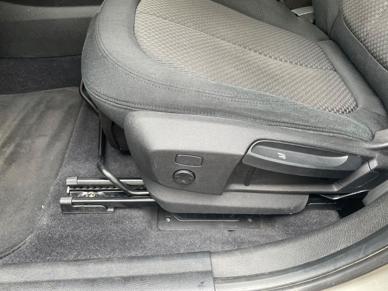 BMW 218 i Active Tourer Navi,PDC TÜV 5/27!!! — photo 10