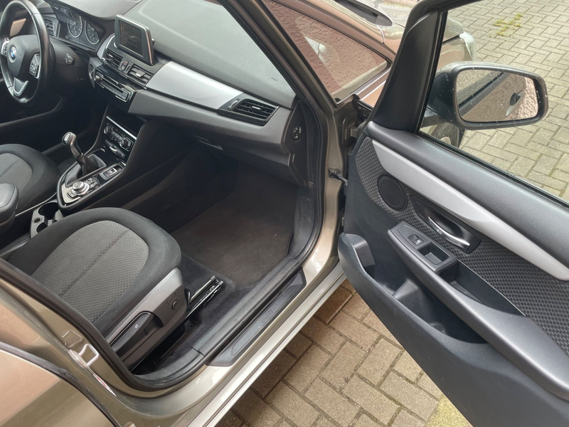 BMW 218 i Active Tourer Navi,PDC TÜV 5/27!!! — photo 15