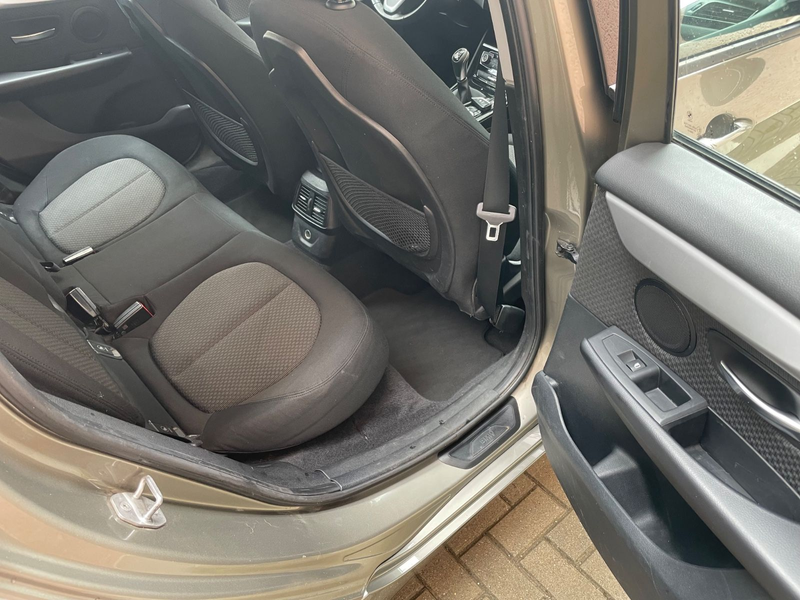 BMW 218 i Active Tourer Navi,PDC TÜV 5/27!!! — photo 18