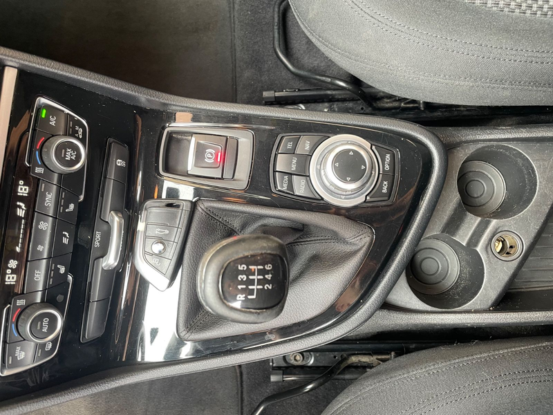 BMW 218 i Active Tourer Navi,PDC TÜV 5/27!!! — photo 29