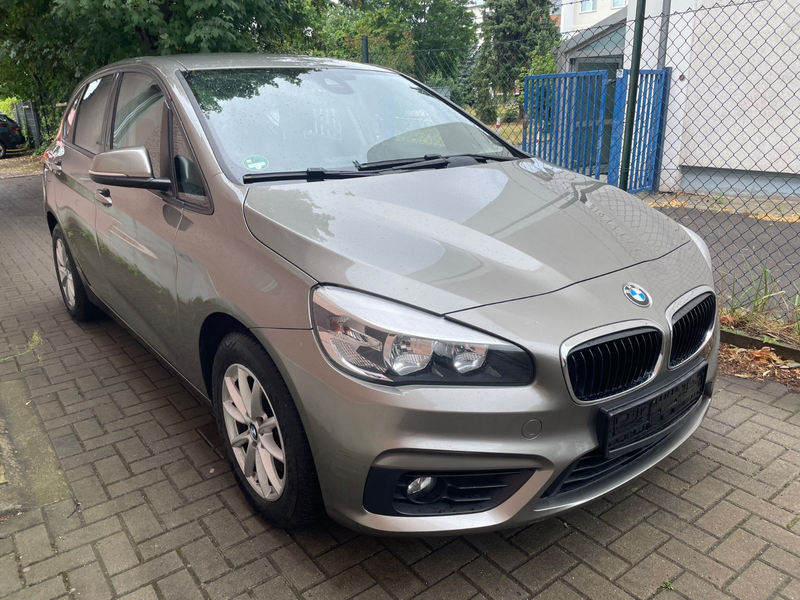 BMW 218 i Active Tourer Navi,PDC TÜV 5/27!!!